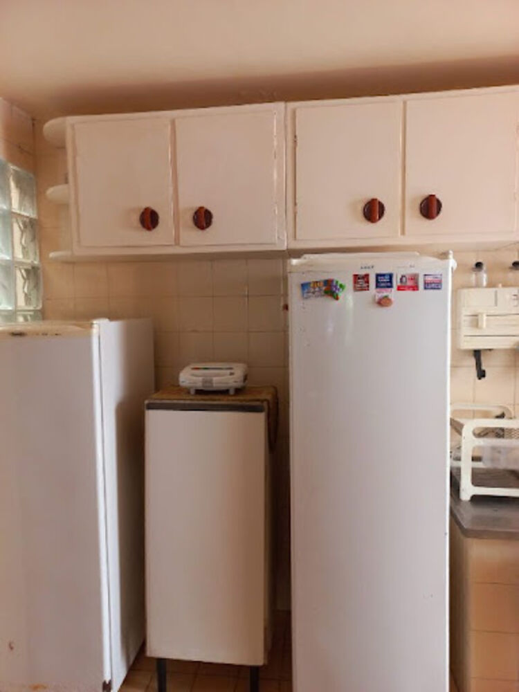 Casa à venda com 2 quartos, 200m² - Foto 2
