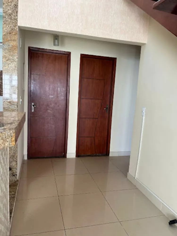 Casa à venda com 3 quartos, 90m² - Foto 11