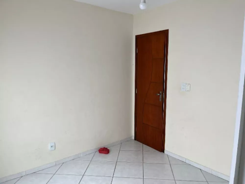 Casa à venda com 3 quartos, 90m² - Foto 17