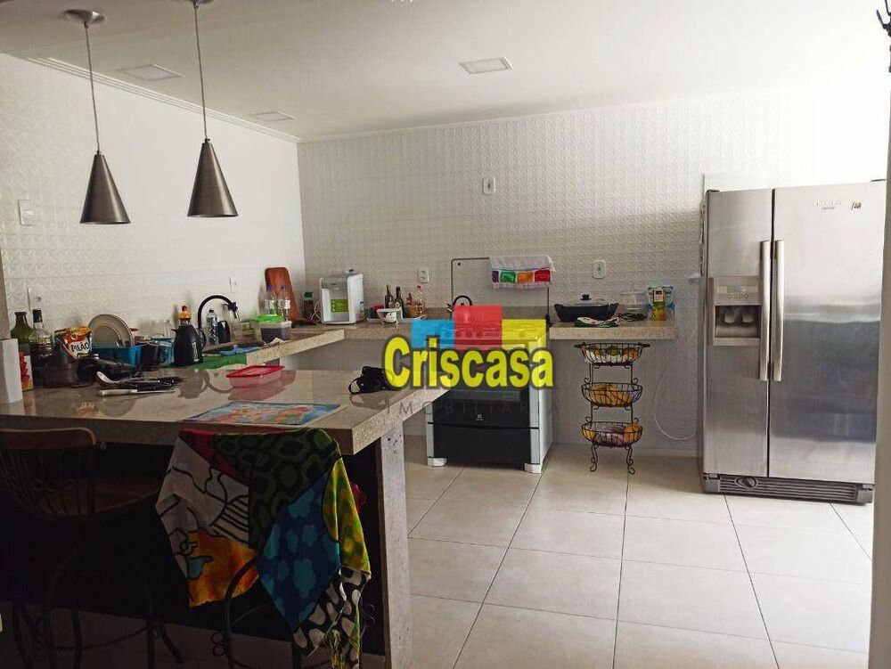 Casa de Condomínio à venda com 4 quartos, 200m² - Foto 4