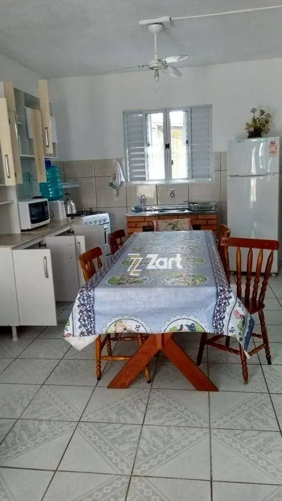 Casa, 3 quartos, 216 m² - Foto 3