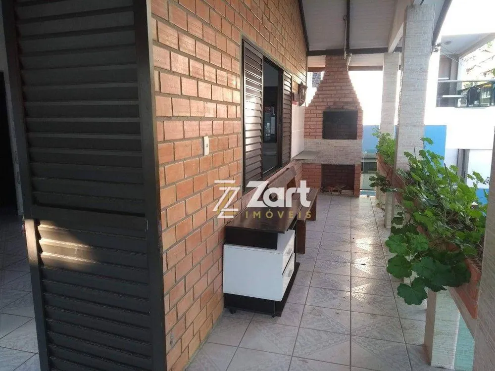 Casa, 3 quartos, 216 m² - Foto 2
