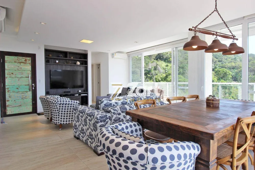 Cobertura, 3 quartos, 220 m² - Foto 4