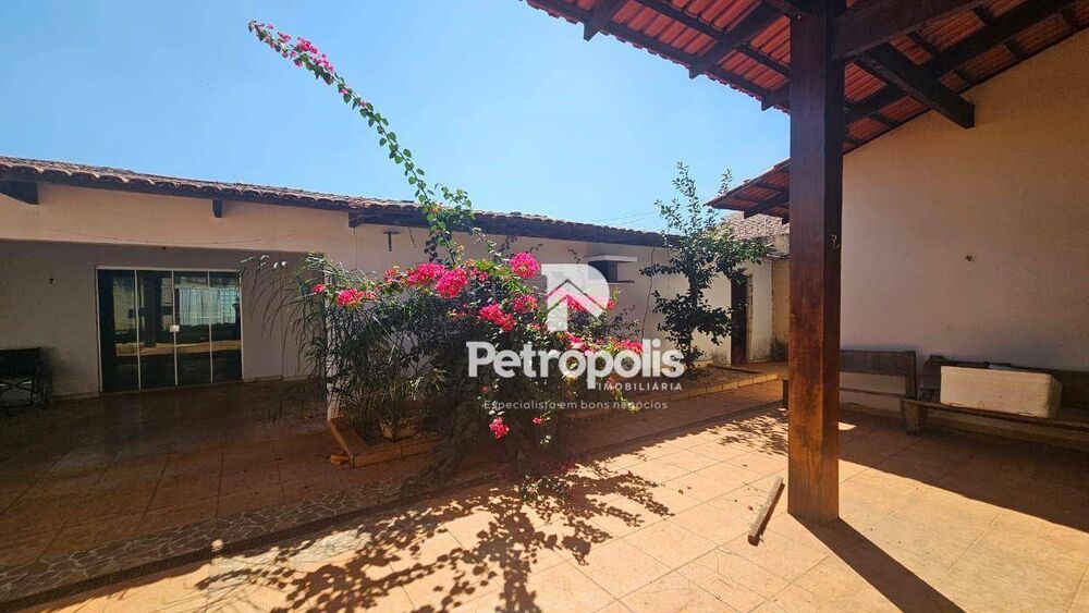 Casa, 5 quartos, 350 m² - Foto 1