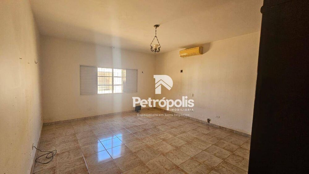 Casa, 5 quartos, 350 m² - Foto 4