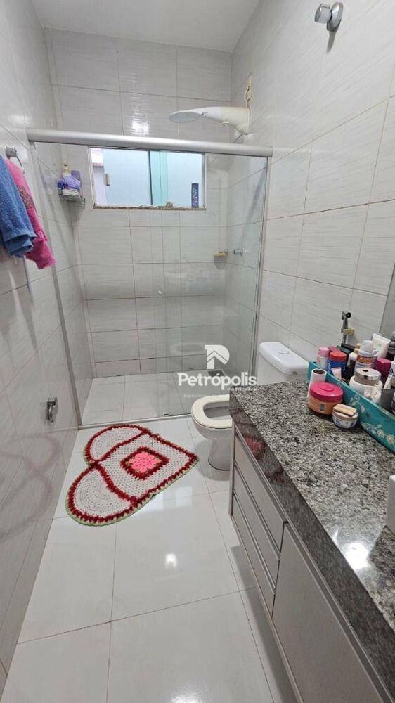 Casa à venda com 4 quartos, 250m² - Foto 11