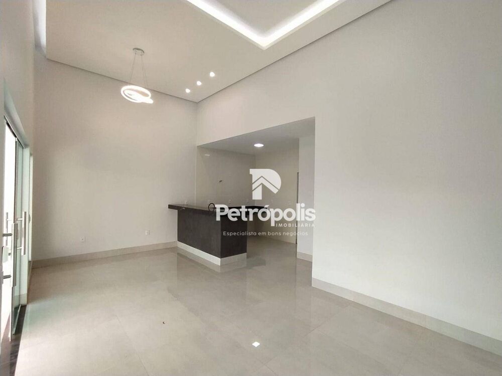Casa, 3 quartos, 126 m² - Foto 1