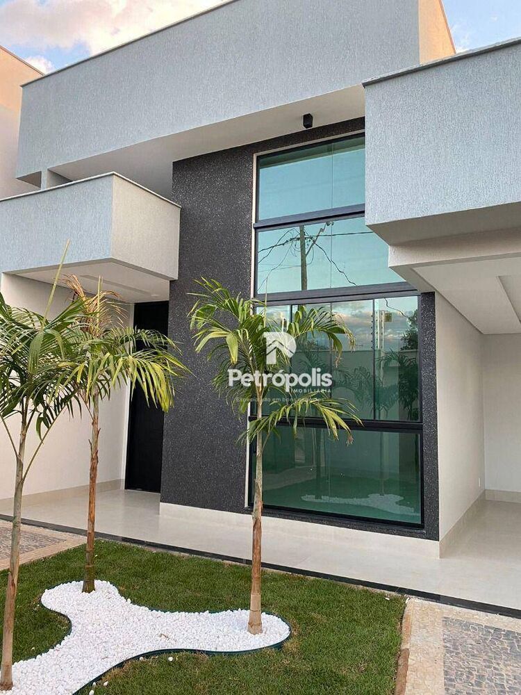 Casa à venda com 3 quartos, 205m² - Foto 2