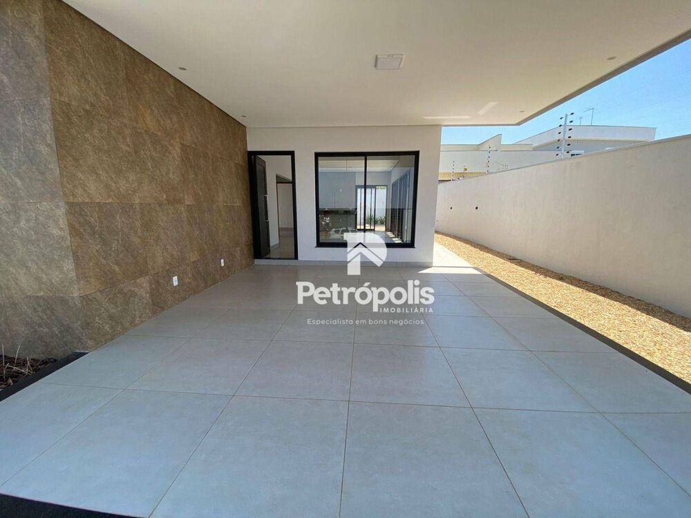 Casa à venda com 3 quartos, 138m² - Foto 3