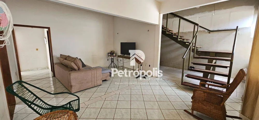 Sobrado, 6 quartos, 245 m² - Foto 3
