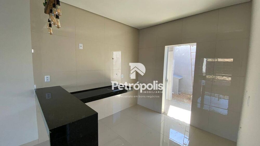 Casa à venda com 2 quartos, 70m² - Foto 6