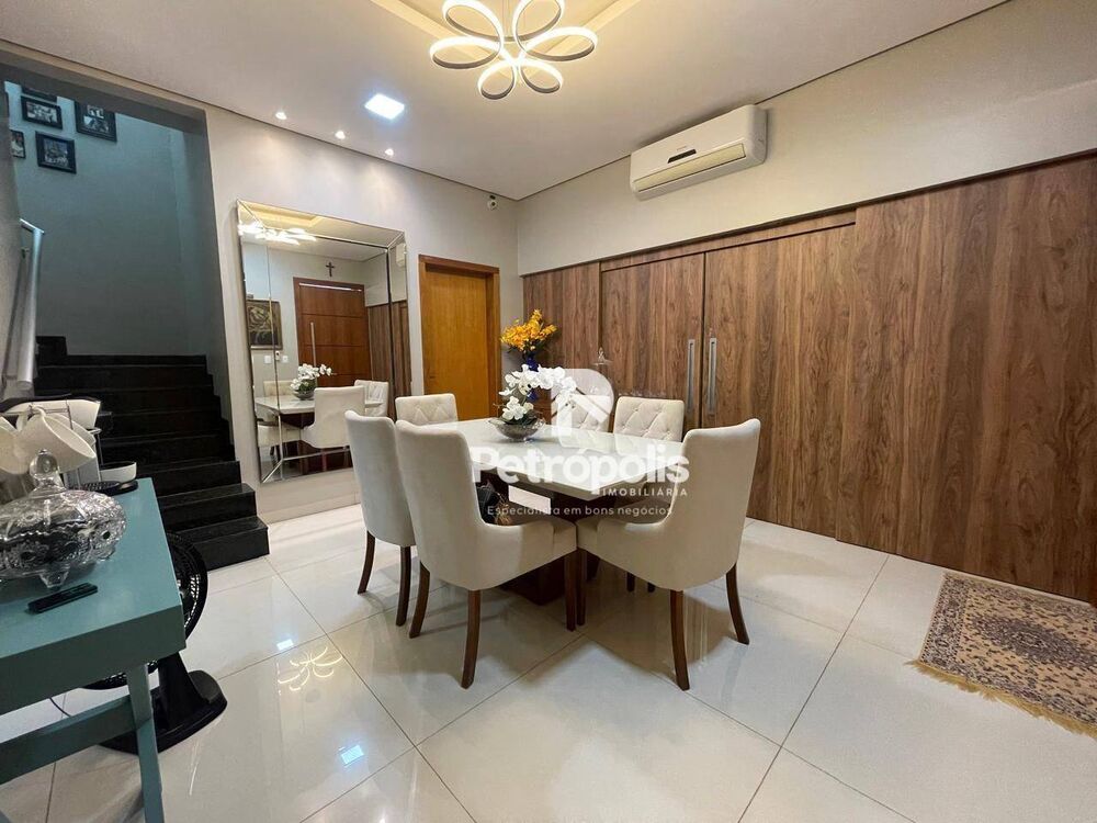 Sobrado, 3 quartos, 182 m² - Foto 2