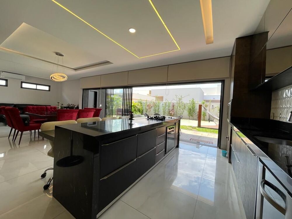 Sobrado à venda e aluguel com 4 quartos, 200m² - Foto 4