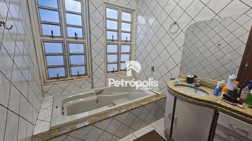 Casa, 3 quartos, 260 m² - Foto 12