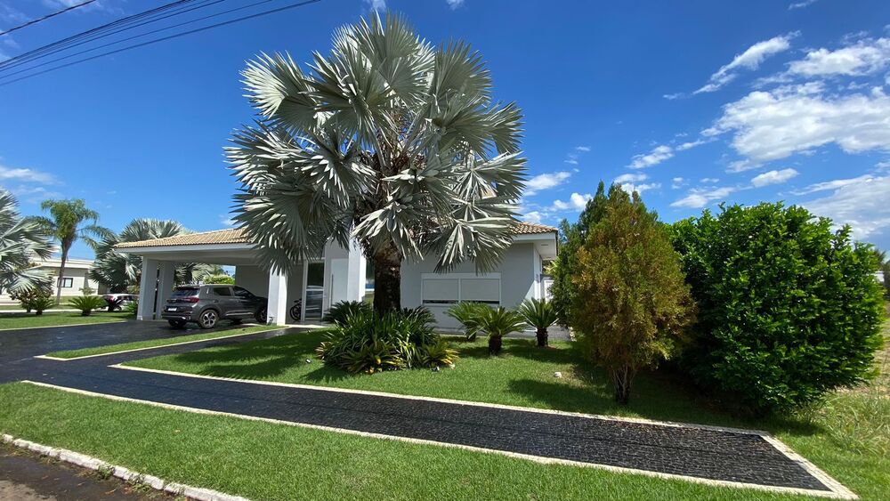 Casa de Condomínio à venda e aluguel com 5 quartos, 350m² - Foto 1