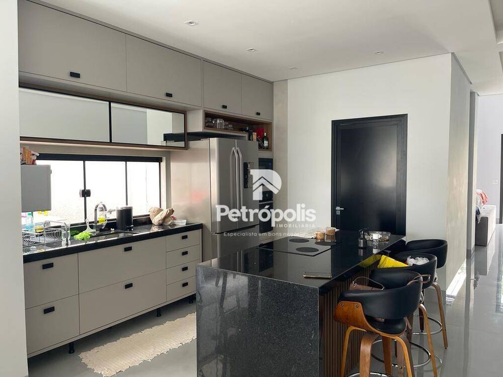 Casa, 3 quartos, 198 m² - Foto 3