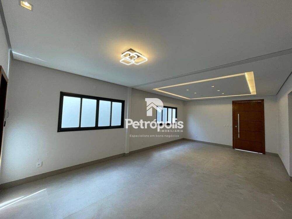 Casa, 3 quartos, 202 m² - Foto 4