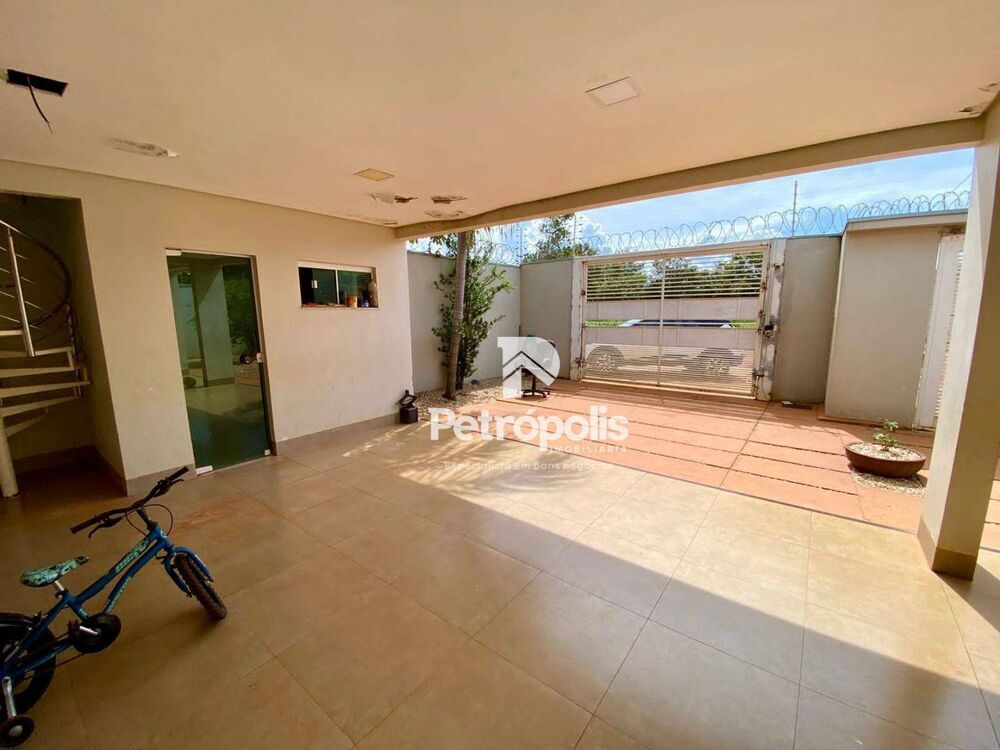 Casa, 3 quartos, 250 m² - Foto 2