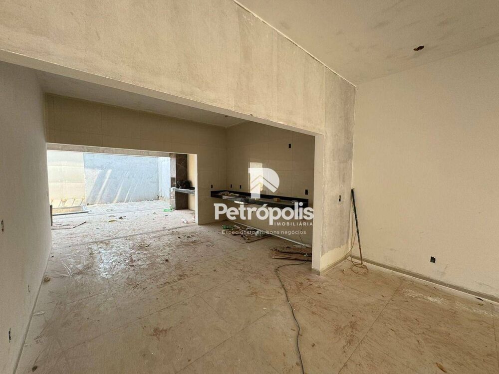 Casa à venda com 3 quartos, 143m² - Foto 4