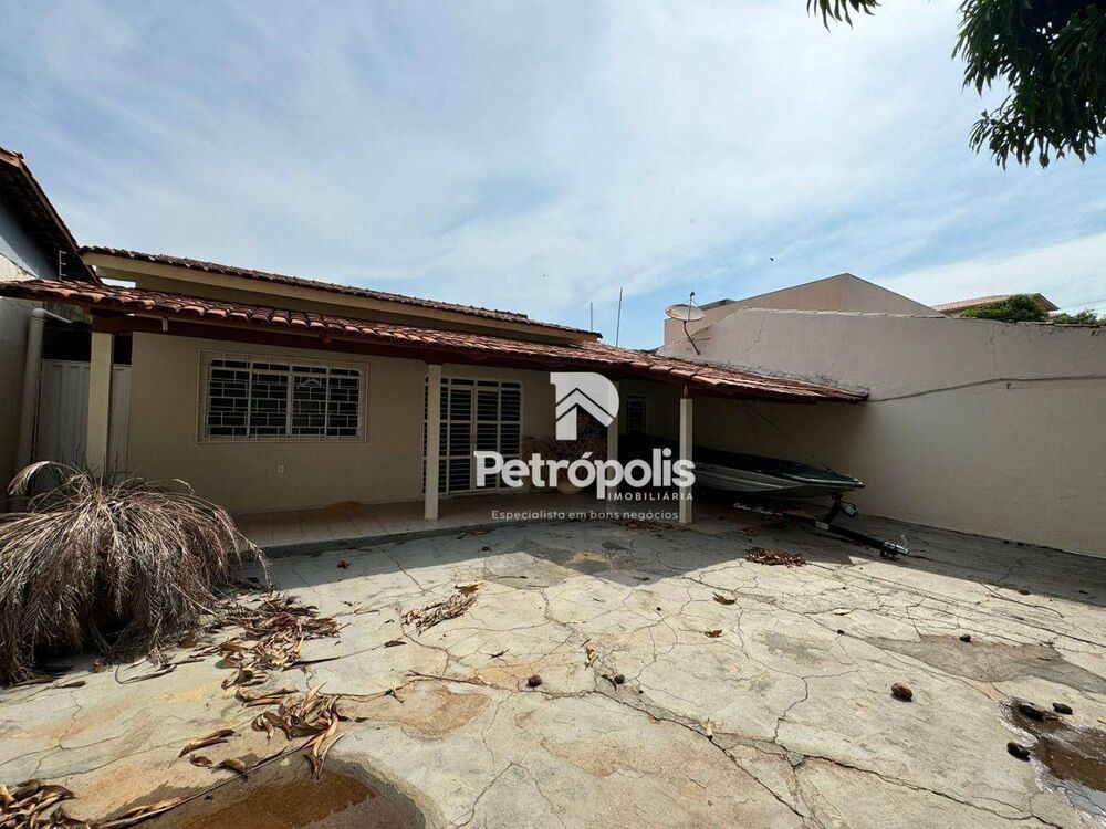 Casa, 3 quartos, 230 m² - Foto 2
