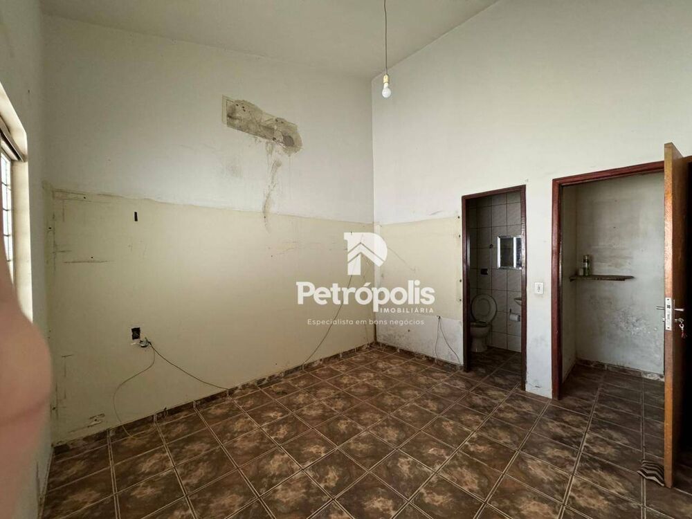 Casa, 3 quartos, 230 m² - Foto 4