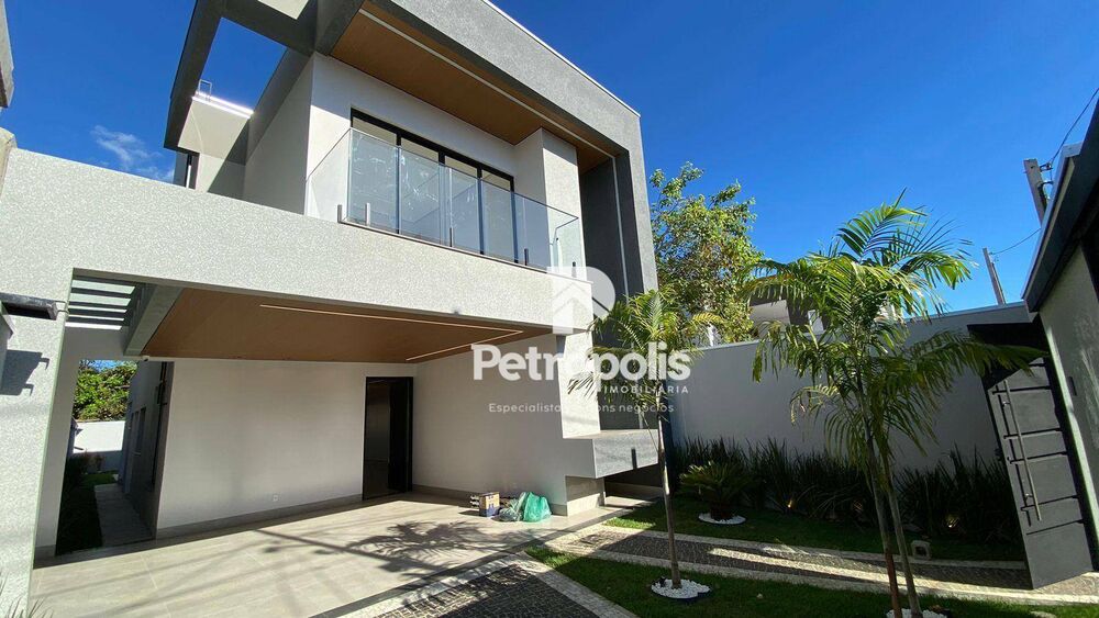 Sobrado, 3 quartos, 204 m² - Foto 1