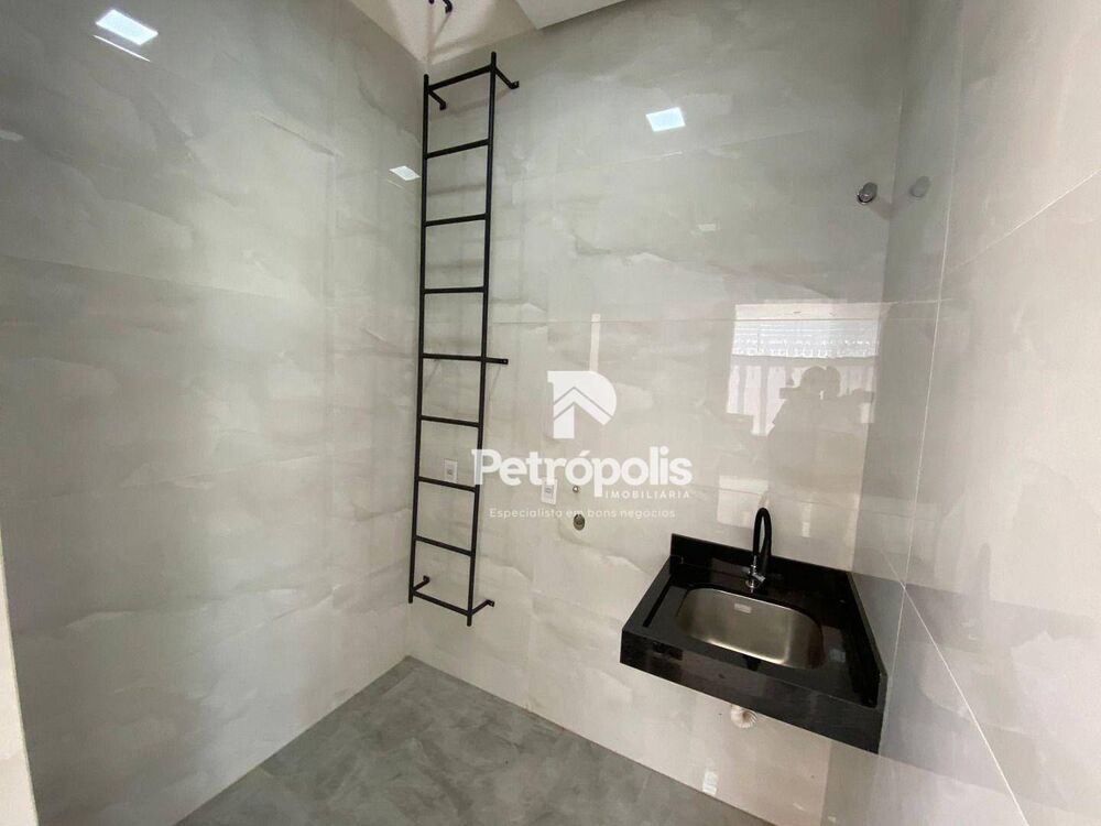 Casa à venda com 3 quartos, 145m² - Foto 13