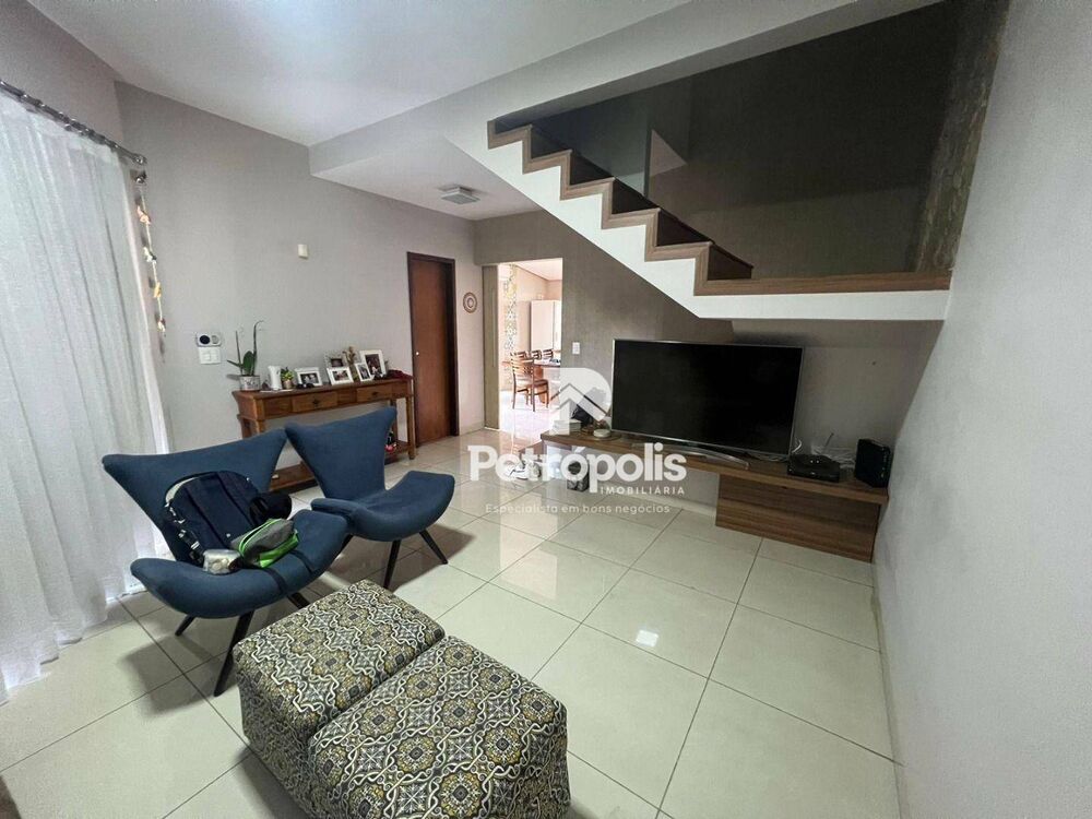 Sobrado, 3 quartos, 234 m² - Foto 2