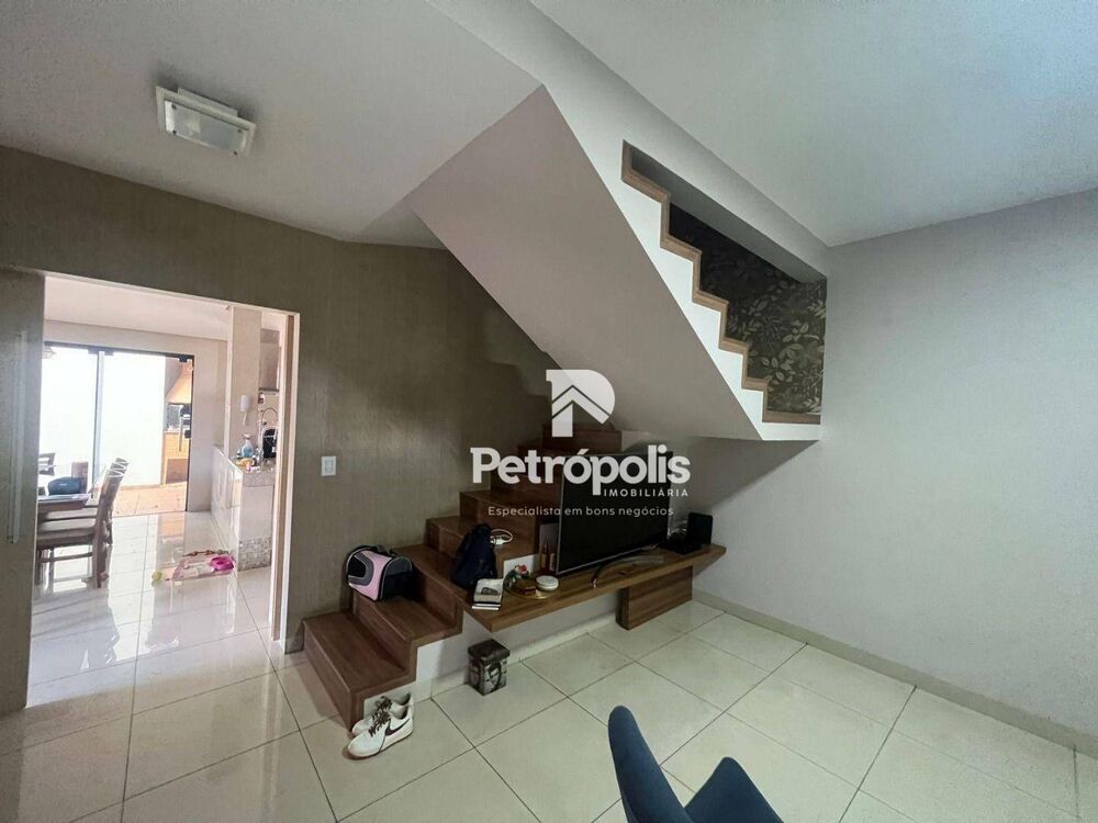 Sobrado, 3 quartos, 234 m² - Foto 3