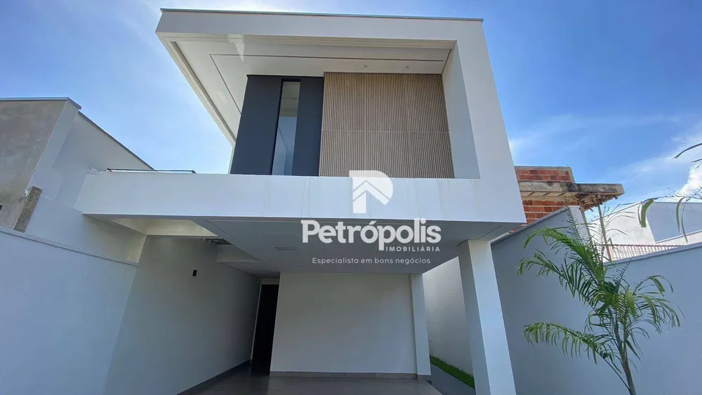 Sobrado, 4 quartos, 221 m² - Foto 1