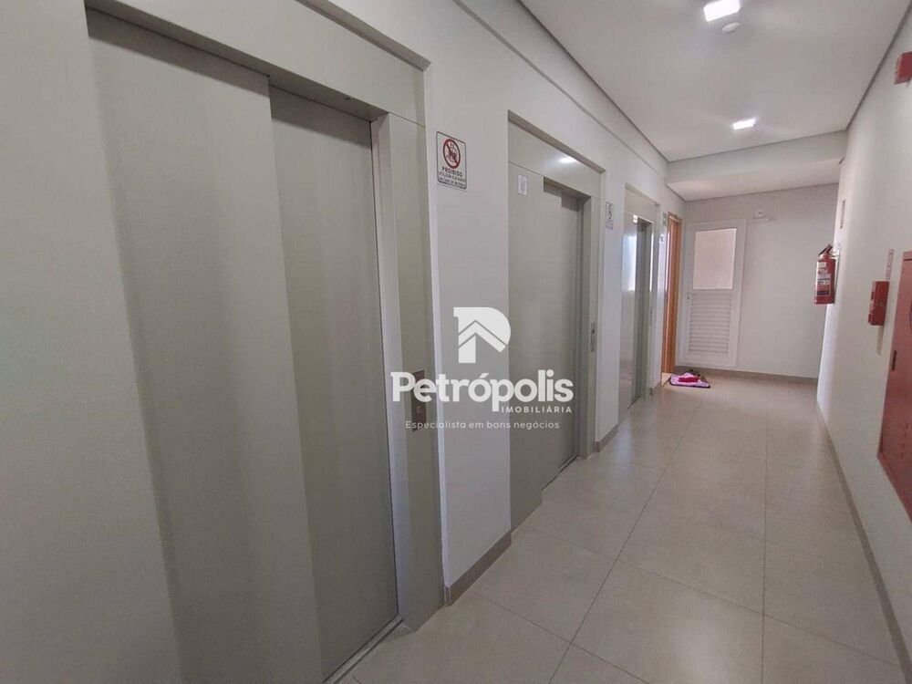 Apartamento à venda com 3 quartos, 117m² - Foto 3