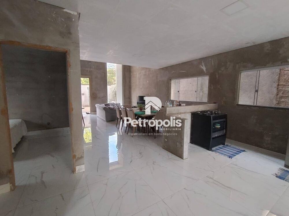 Casa à venda com 3 quartos, 170m² - Foto 3