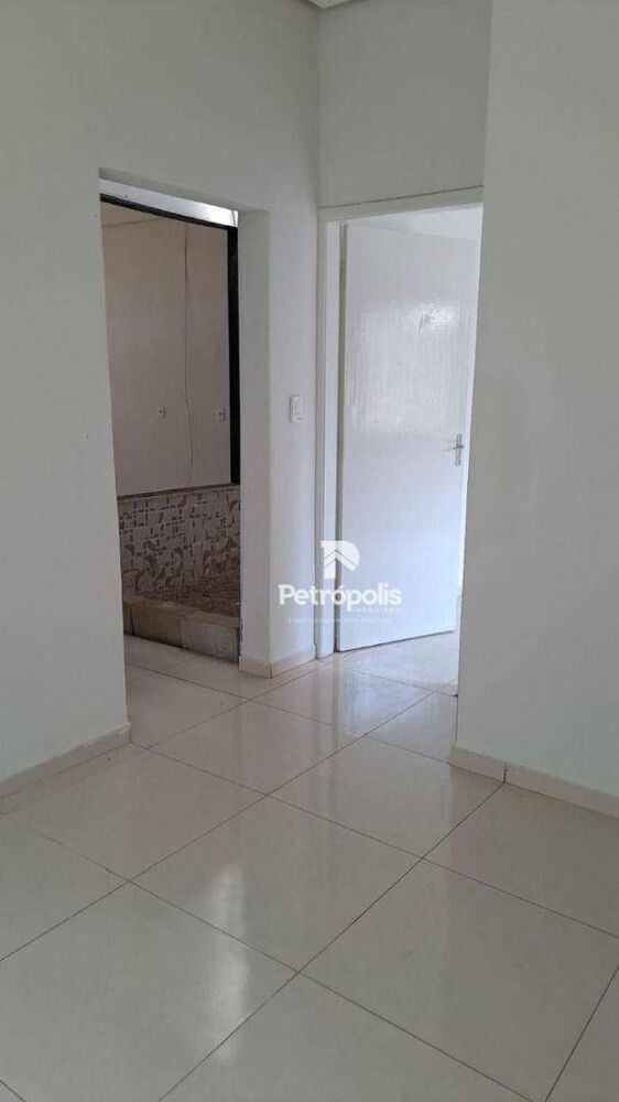 Casa à venda com 3 quartos, 216m² - Foto 14