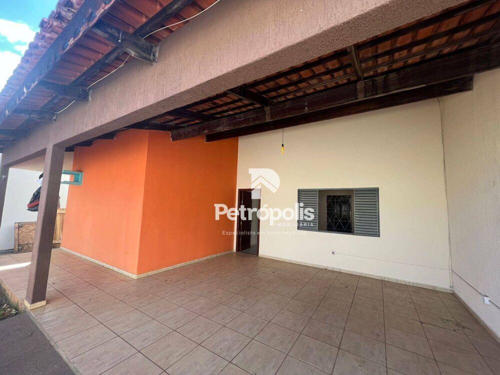 Casa à venda com 3 quartos, 166m² - Foto 3