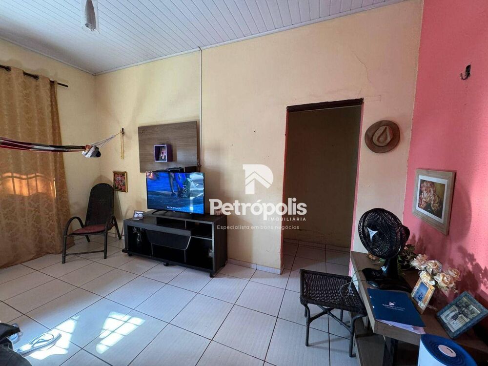 Casa, 3 quartos, 200 m² - Foto 2