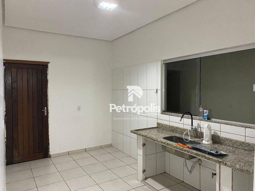 Casa, 4 quartos, 180 m² - Foto 4