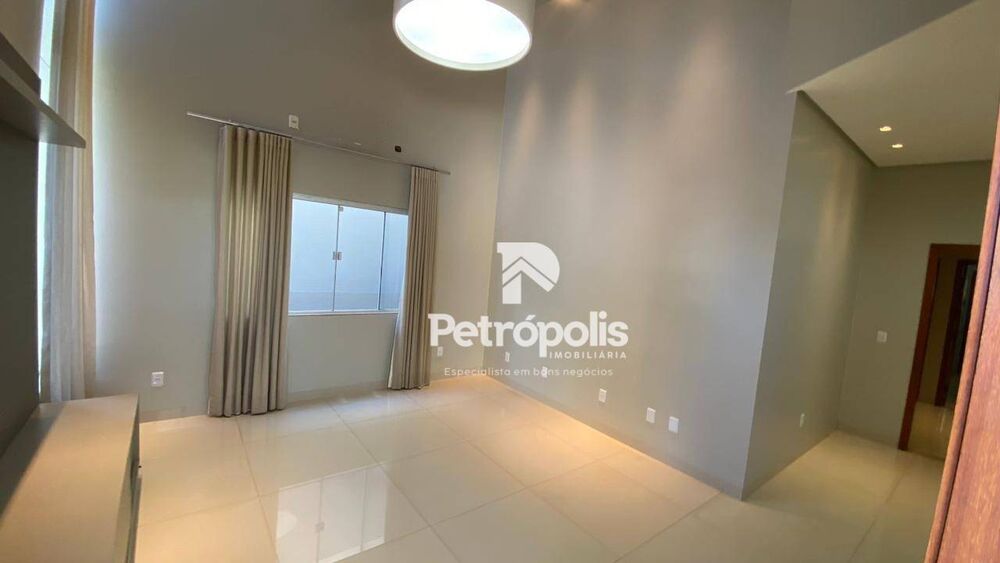 Casa, 3 quartos, 180 m² - Foto 1