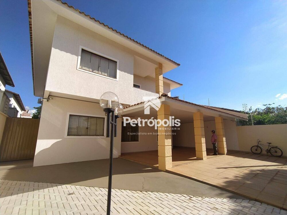 Sobrado, 4 quartos, 370 m² - Foto 1