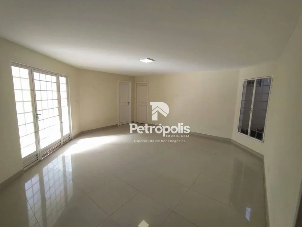 Casa, 4 quartos, 305 m² - Foto 4