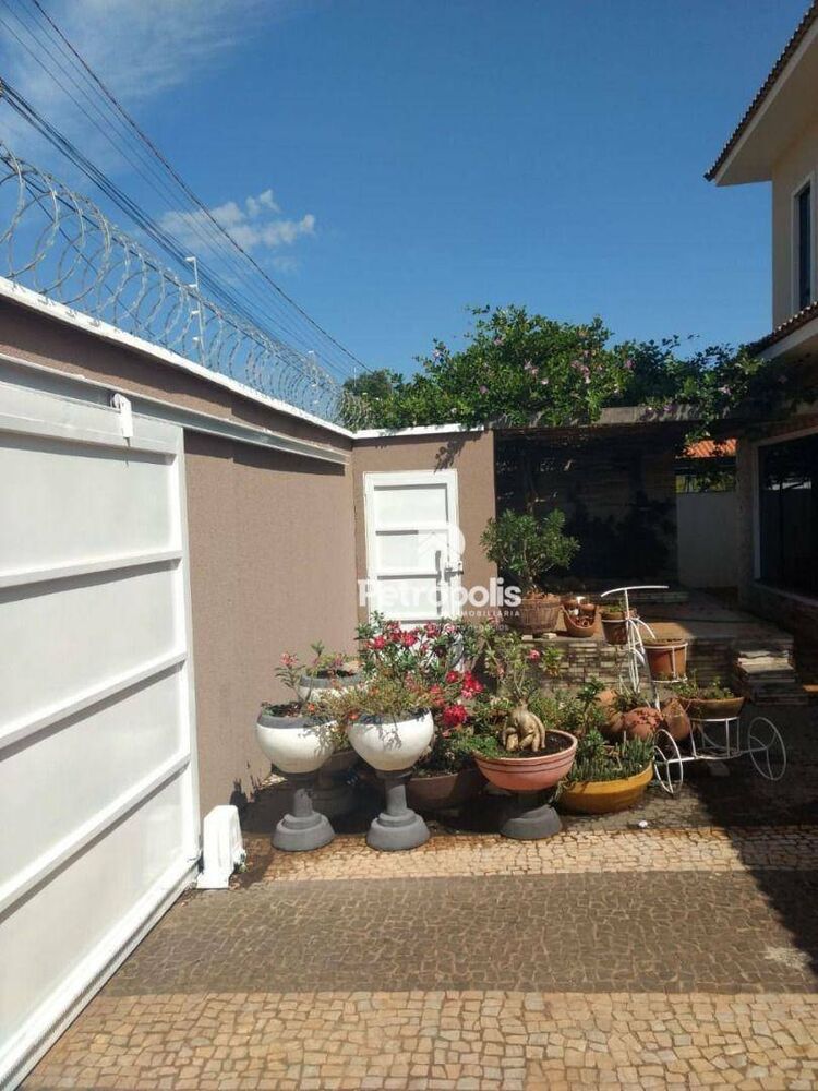 Sobrado, 4 quartos, 382 m² - Foto 2