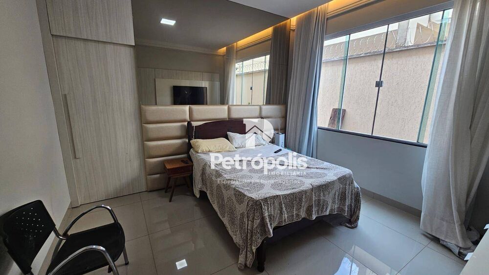 Casa, 3 quartos, 218 m² - Foto 5