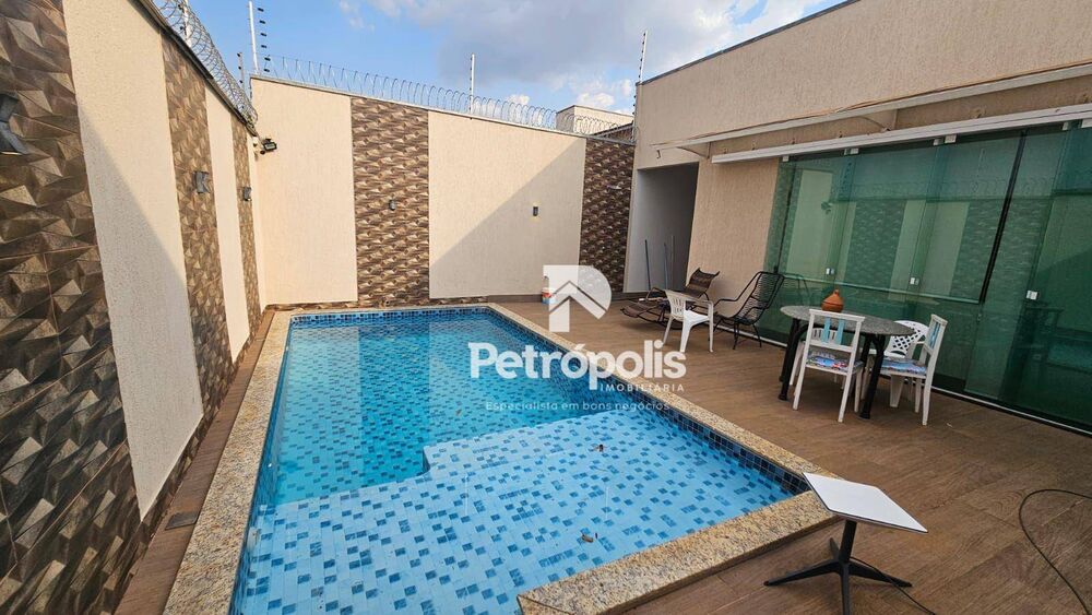 Casa, 3 quartos, 218 m² - Foto 15