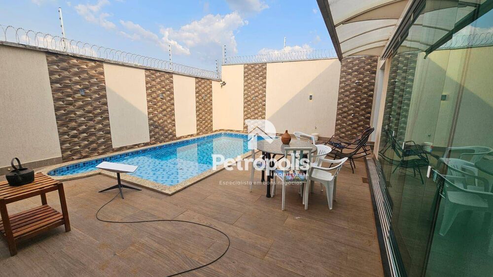 Casa, 3 quartos, 218 m² - Foto 14
