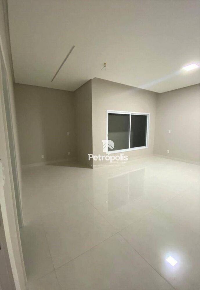 Casa, 3 quartos, 210 m² - Foto 2