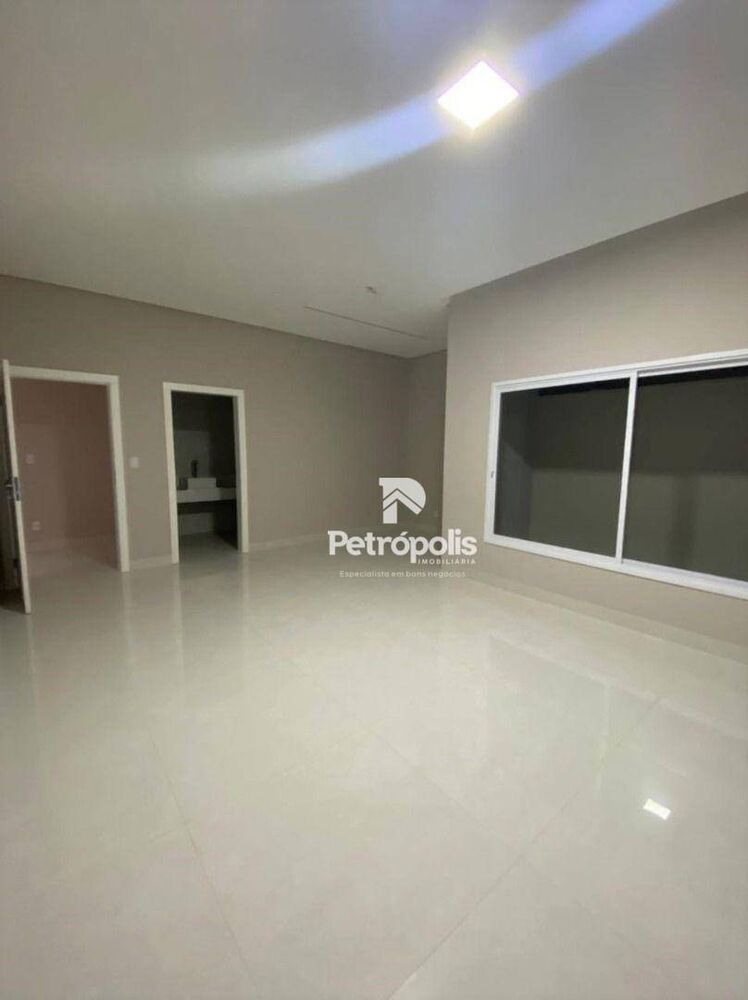 Casa, 3 quartos, 210 m² - Foto 4
