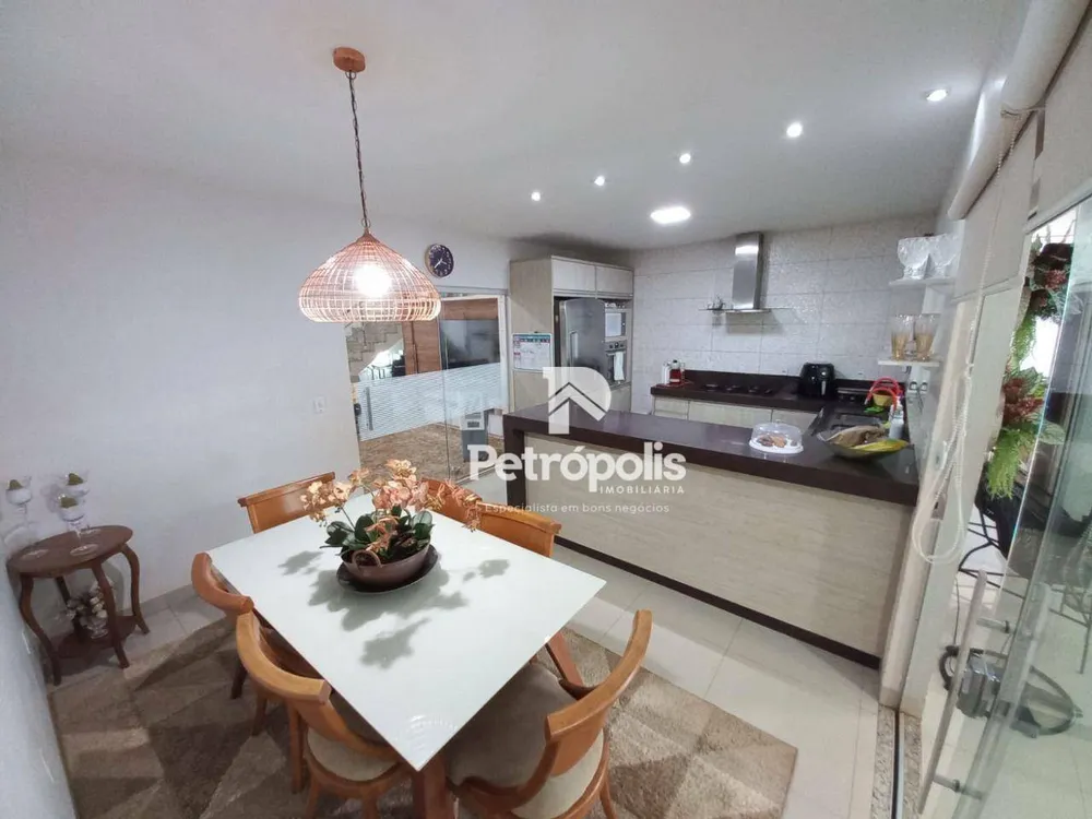 Sobrado, 4 quartos, 330 m² - Foto 4