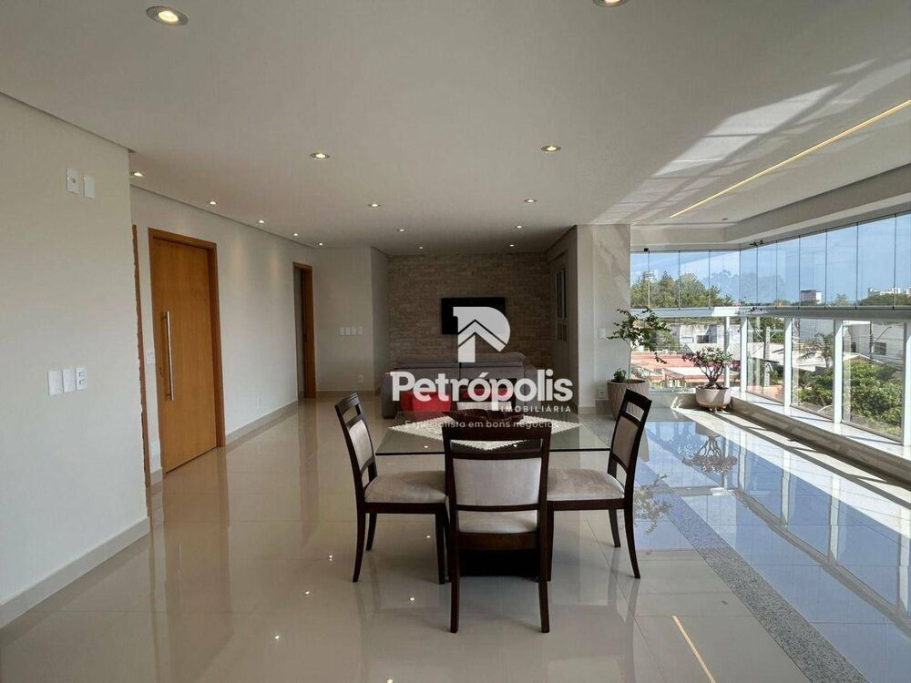 Apartamento, 3 quartos, 166 m² - Foto 1