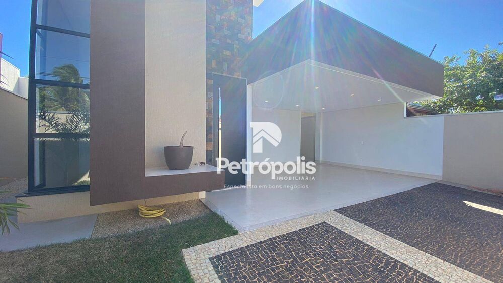 Casa, 3 quartos, 194 m² - Foto 1