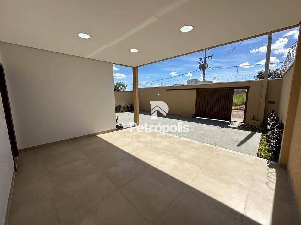 Casa à venda com 3 quartos, 138m² - Foto 3