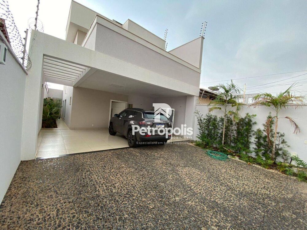 Sobrado, 3 quartos, 214 m² - Foto 1